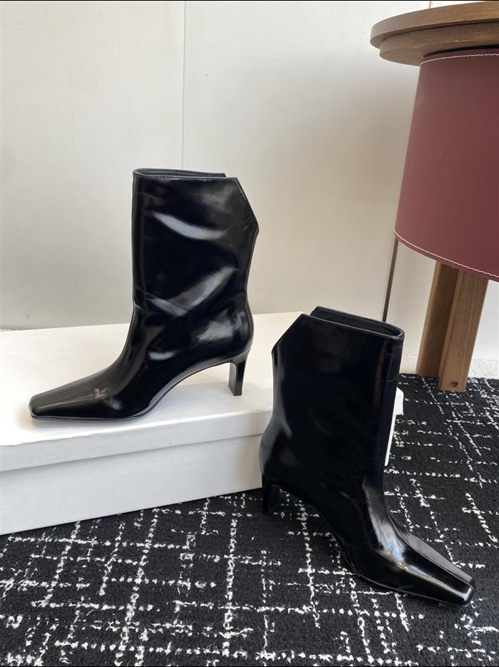 20251128174410401 390